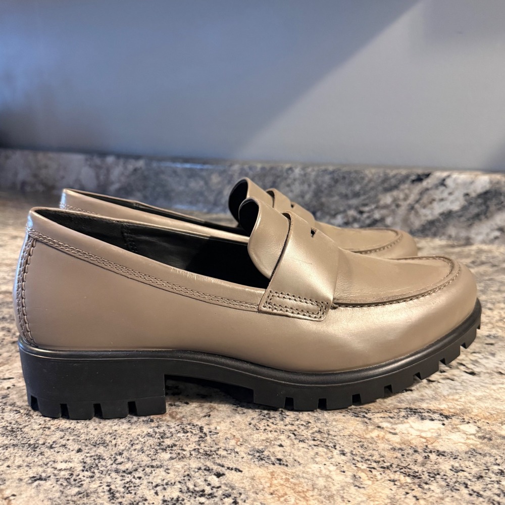 ECCO Modtray Taupe Leather Lug Sole Loafers Size 9-9.5 40 EU 490013